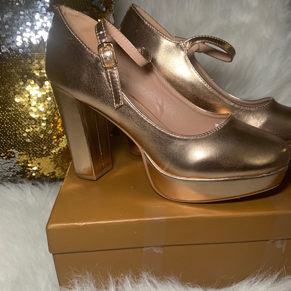 Rose Gold Platform Pumps - Picture 2 of 13